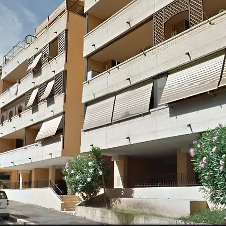 White House אוסטיה אנטיקה
